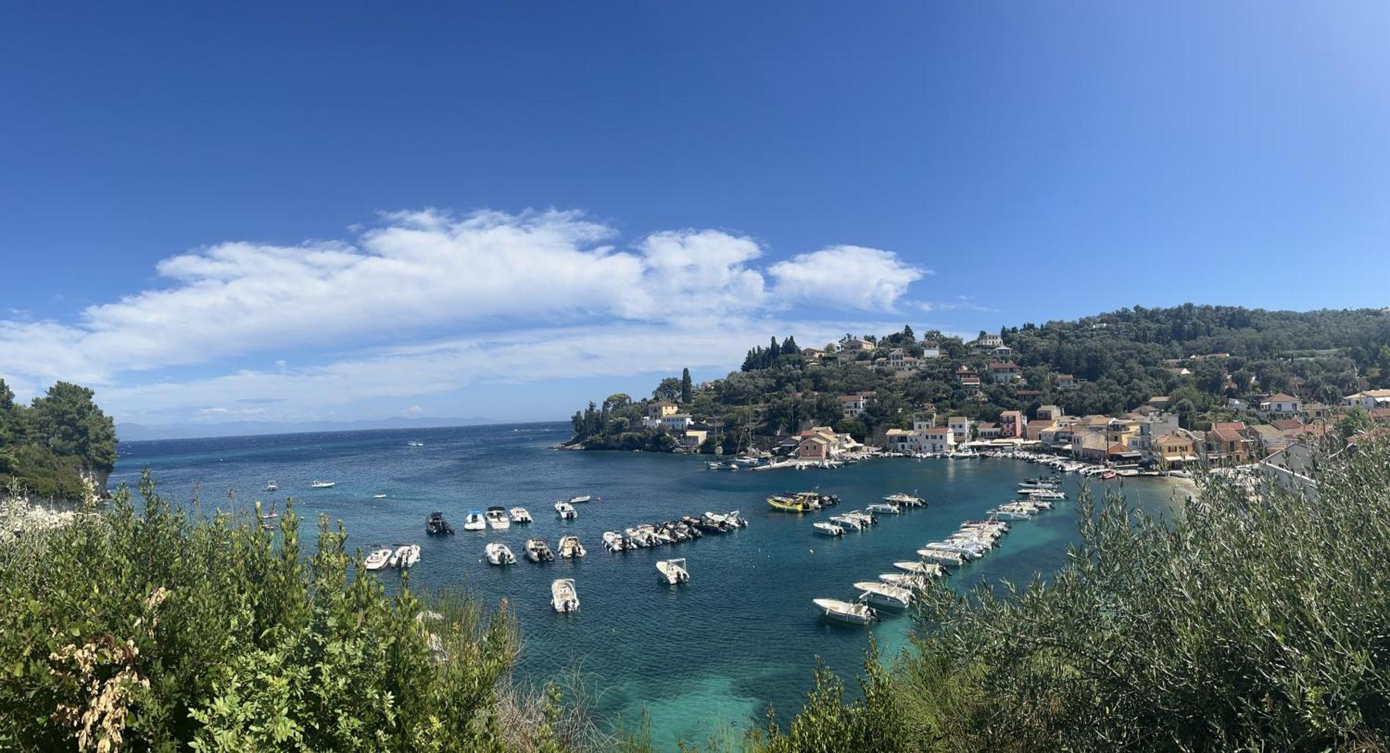 Aronis Spyros Panoramic Seaview Apartments Longos  Exterior photo
