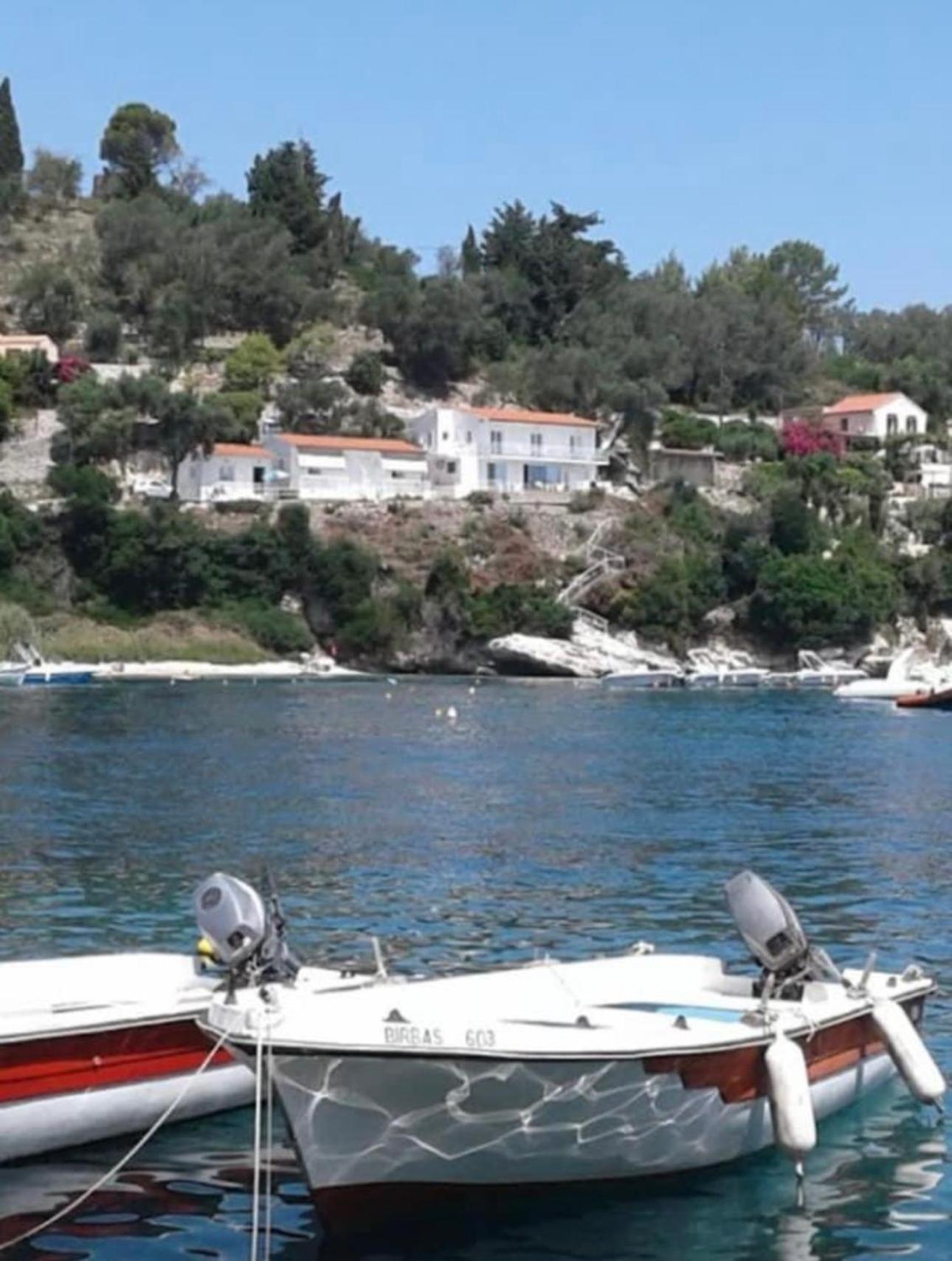 Aronis Spyros Panoramic Seaview Apartments Longos  Exterior photo