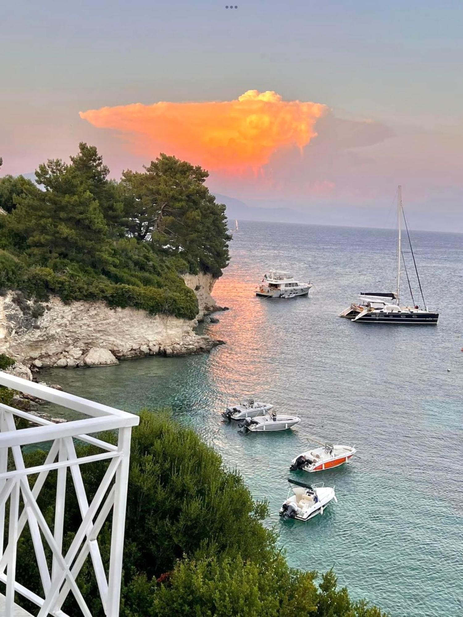 Aronis Spyros Panoramic Seaview Apartments Longos  Exterior photo